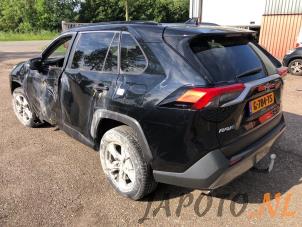 Toyota RAV4 2.5 Hybrid 16V AWD Vehículo de desguace (2019, Negro)