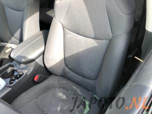 Toyota RAV4 2.5 Hybrid 16V AWD Vehículo de desguace (2019, Negro)