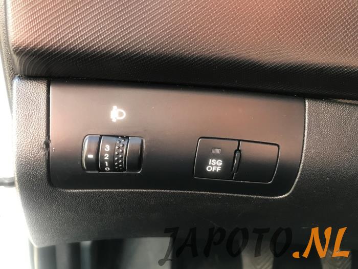 Kia Pro cee'd 1.4 CVVT 16V Épave (2010, Blanc)