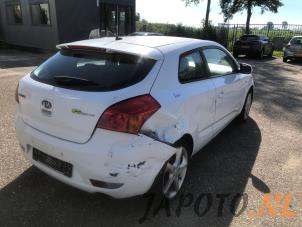 Kia Pro cee'd 1.4 CVVT 16V Épave (2010, Blanc)