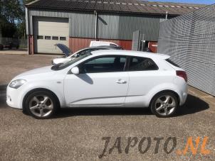 Kia Pro cee'd 1.4 CVVT 16V Épave (2010, Blanc)