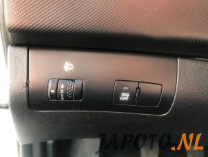 Kia Pro cee'd 1.4 CVVT 16V Épave (2010, Blanc)