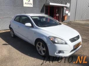 Kia Pro cee'd 1.4 CVVT 16V Épave (2010, Blanc)