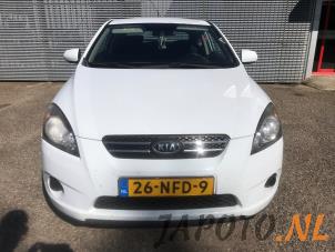 Kia Pro cee'd 1.4 CVVT 16V Épave (2010, Blanc)