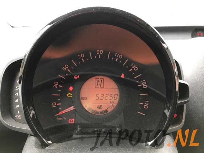 Toyota Aygo 1.0 12V VVT-i Vehículo de desguace (2017, Blanco)