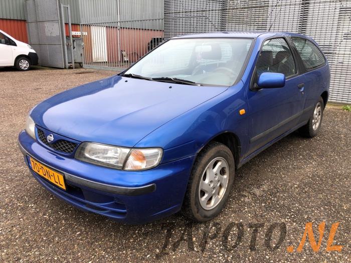 Nissan Almera 1.4 LX,GX,S 16V Salvage vehicle (1999, Blue)