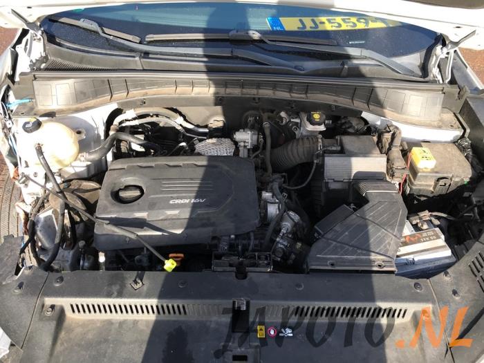 Hyundai Tucson 1.7 CRDi 16V 2WD Salvage vehicle (2016, Gray)