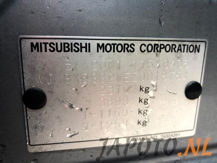 Mitsubishi Outlander 2.0 16V PHEV 4x4 Salvage vehicle (2013, Gray)