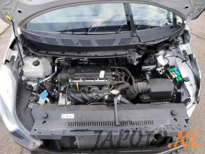 Hyundai iX20 1.6i 16V Schrottauto (2019, Metallic, Grau)