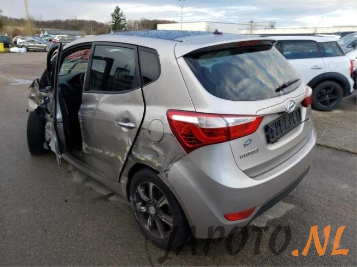 Hyundai iX20 1.6i 16V Schrottauto (2019, Metallic, Grau)