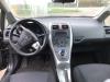 Toyota Auris 1.8 16V HSD Full Hybrid Schrottauto (2011, Schwarz)