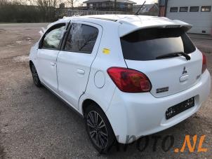Mitsubishi Space Star 1.2 12V Épave (2015, Blanc)