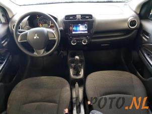 Mitsubishi Space Star 1.2 12V Épave (2015, Blanc)