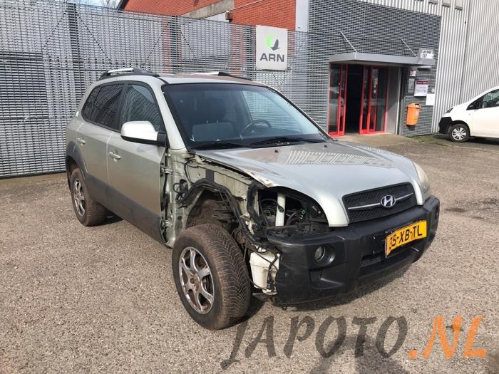 Hyundai Tucson 2.0 16V CVVT 4x2 Épave (2007, Gris)
