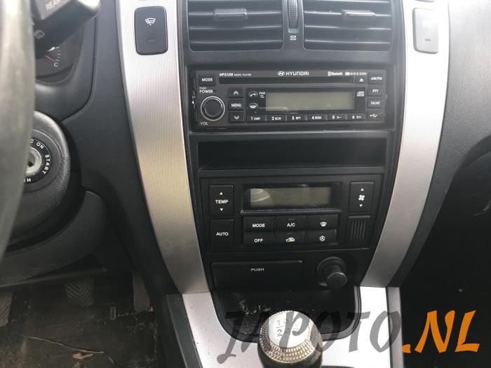 Hyundai Tucson 2.0 16V CVVT 4x2 Épave (2007, Gris)