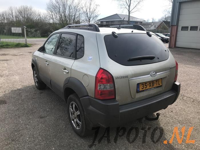 Hyundai Tucson 2.0 16V CVVT 4x2 Épave (2007, Gris)