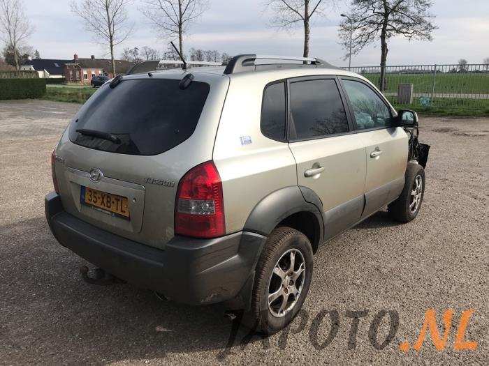 Hyundai Tucson 2.0 16V CVVT 4x2 Épave (2007, Gris)