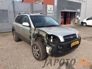 Hyundai Tucson 2.0 16V CVVT 4x2 Épave (2007, Gris)