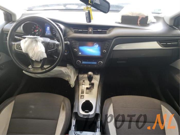 Toyota Avensis Wagon 1.8 16V VVT-i Samochód złomowany (2018, Metalik, Niebieski)