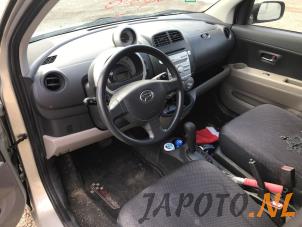 Daihatsu Sirion 2 1.3 16V DVVT Épave (2005, Beige)