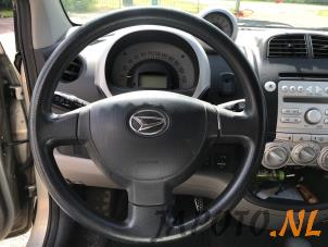 Daihatsu Sirion 2 1.3 16V DVVT Épave (2005, Beige)