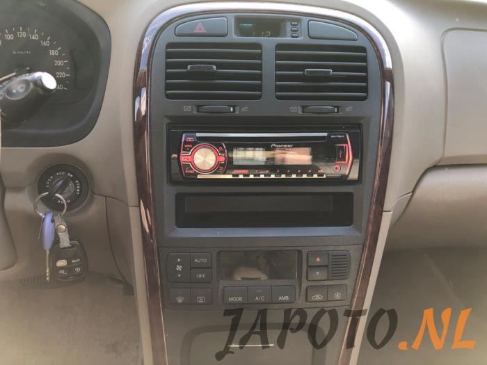 Kia Magentis 2.5 V6 24V Épave (2004, Vert)