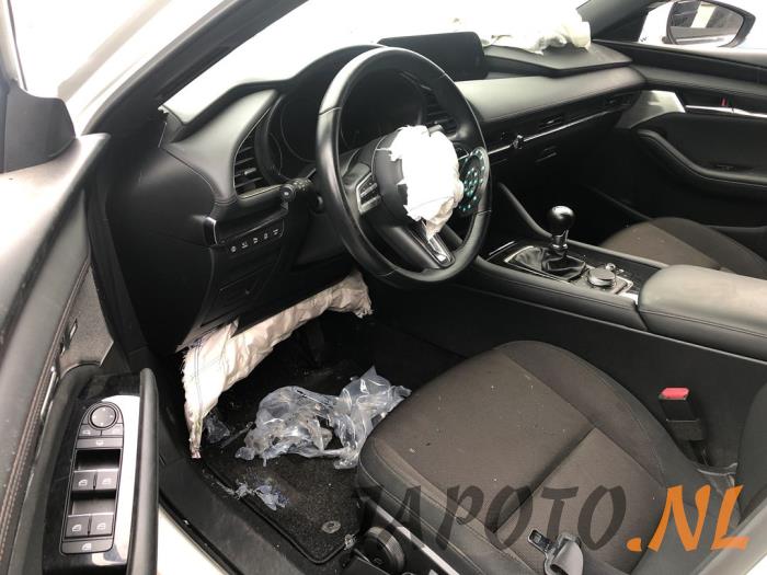 Mazda 3 Sport 2.0 SkyActiv-X M Hybrid 16V Vehículo de desguace (2020, Blanco)