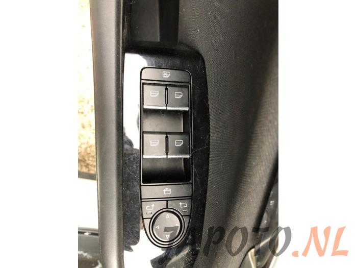 Mazda 3 Sport 2.0 SkyActiv-X M Hybrid 16V Vehículo de desguace (2020, Blanco)