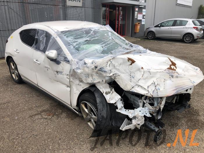 Mazda 3 Sport 2.0 SkyActiv-X M Hybrid 16V Vehículo de desguace (2020, Blanco)