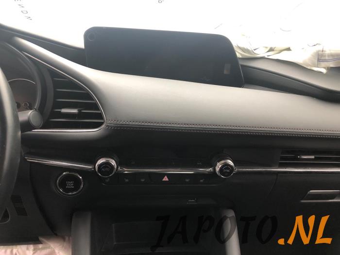 Mazda 3 Sport 2.0 SkyActiv-X M Hybrid 16V Vehículo de desguace (2020, Blanco)