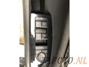 Mazda 3 Sport 2.0 SkyActiv-X M Hybrid 16V Vehículo de desguace (2020, Blanco)