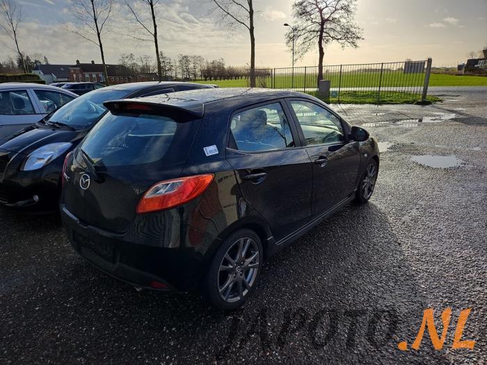 Mazda 2 1.3 16V S-VT High Power Samochód złomowany (2009, Czarny)