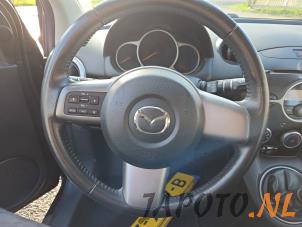 Mazda 2 1.3 16V S-VT High Power Samochód złomowany (2009, Czarny)