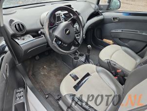 Chevrolet Spark 1.0 16V Bifuel Épave (2011, Blanc)