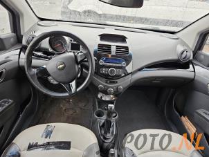 Chevrolet Spark 1.0 16V Bifuel Épave (2011, Blanc)