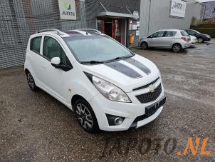Chevrolet Spark 1.0 16V Bifuel Épave (2011, Blanc)