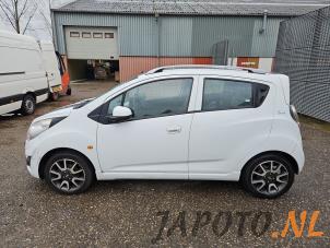Chevrolet Spark 1.0 16V Bifuel Épave (2011, Blanc)