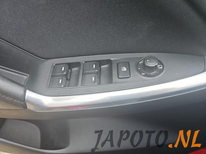 Mazda CX-5 I 2.2 Skyactiv D 150 16V 4WD Vehículo de desguace (2014, Rojo)