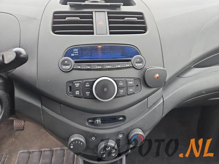 Chevrolet Spark 1.0 16V Bifuel Épave (2012, Noir)
