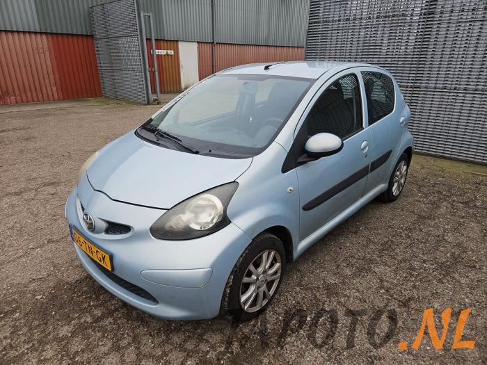 Toyota Aygo 1.0 12V VVT-i Vehículo de desguace (2006, Azul, Antracita)