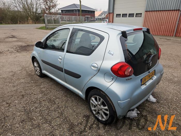 Toyota Aygo 1.0 12V VVT-i Vehículo de desguace (2006, Azul, Antracita)
