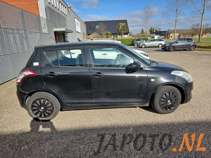 Suzuki Swift 1.2 16V Épave (2012, Noir)