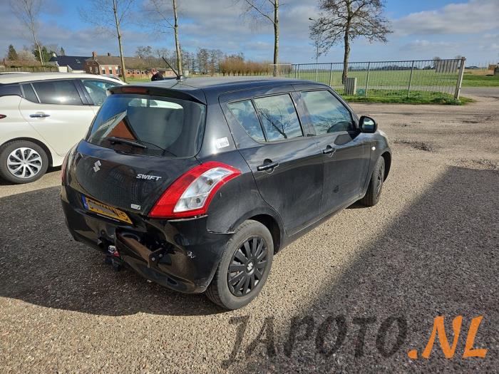 Suzuki Swift 1.2 16V Épave (2012, Noir)
