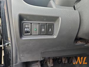 Suzuki Swift 1.2 16V Épave (2012, Noir)