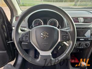 Suzuki Swift 1.2 16V Épave (2012, Noir)