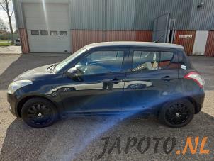 Suzuki Swift 1.2 16V Épave (2012, Noir)
