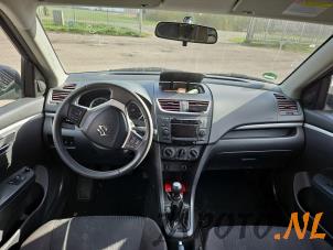 Suzuki Swift 1.2 16V Épave (2012, Noir)