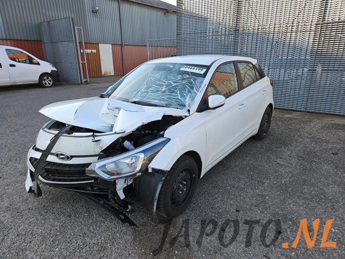 Hyundai i20 1.2i 16V Schrottauto (2017, Weiß)