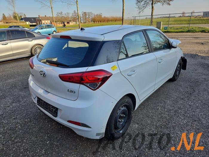 Hyundai i20 1.2i 16V Schrottauto (2017, Weiß)