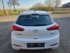 Hyundai i20 1.2i 16V Schrottauto (2017, Weiß)